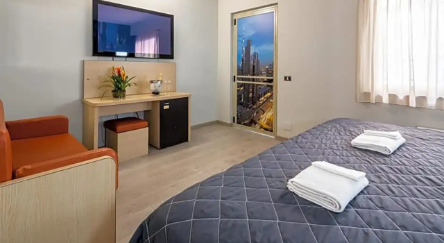 Полулюкс Motel Autosole