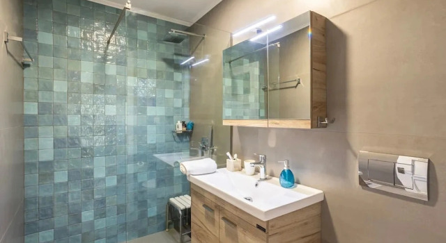 Коттедж Azure Seaside Retreat in the Heart of Petalidi