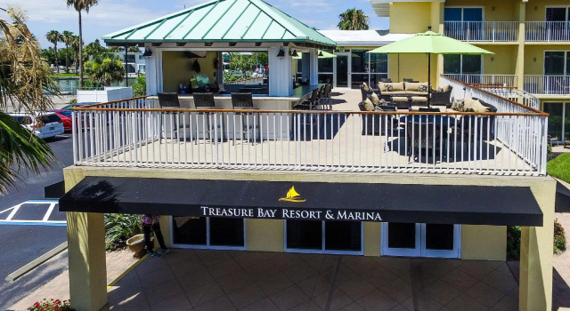 Treasure Island Hotel and Marina, Забронировать Отель Треже-Айленд Сент-Пит-Бич, рядом с Treasure Island Golf Tennis Recreation Center