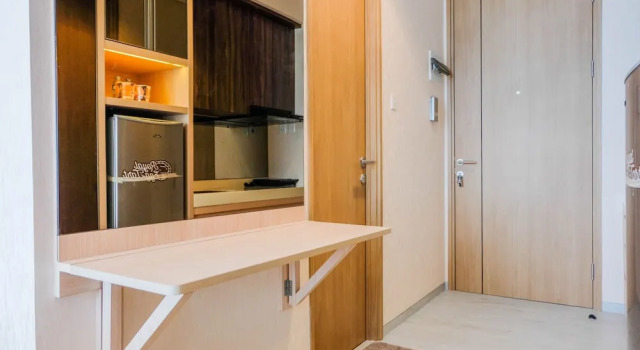 Camera Standard Elegant Studio Apartment at Tree Park City