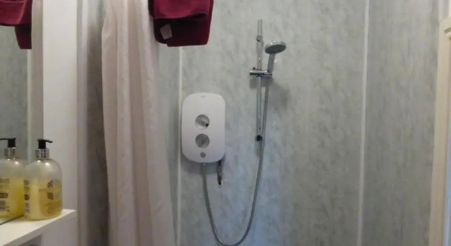 Четырёхместный номер Standard Don Valley hotel Sheffield arena