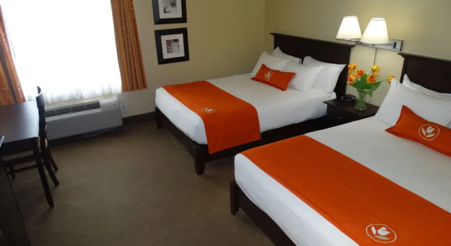 Amsterdam Inn & Suites Sussex