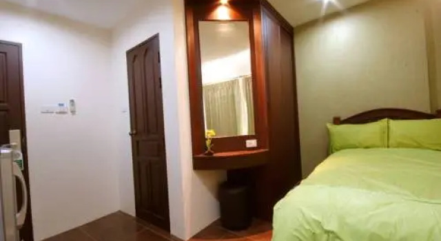Marina Guest House, Забронировать Гостевой дом Отели Центральной Паттайя с парковкой, рядом с Музей Рипли, Парковка