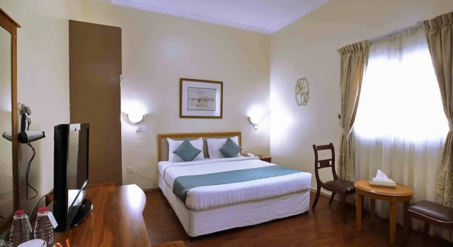 Hotel Arabian Beach, Забронировать Отель Al Khan Шарджа, рядом с Пляж Аль Хан