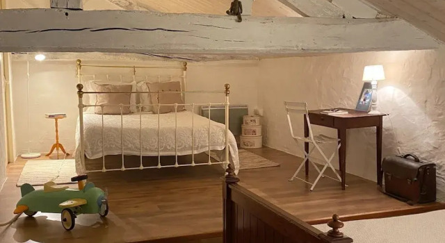 Коттедж Classic с 3 комнатами Holiday Home in Saint-Laurent-de-la-Salle with Pool