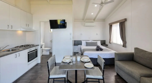 Студия Lake Boga Caravan Park