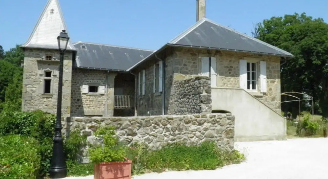 Château des Faugs, Забронировать Отель Отели Бофр с бассейном, Бассейн
