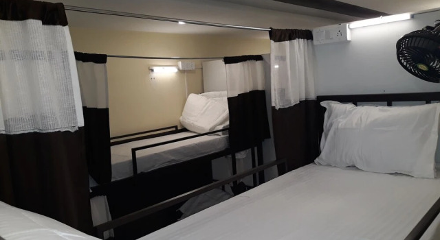 Deck 3 Airport Dormitory - Hostel
