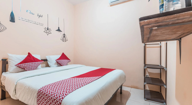 Super OYO 2034 Eden Guest House, Buchen Sie Pension Depok West-Java