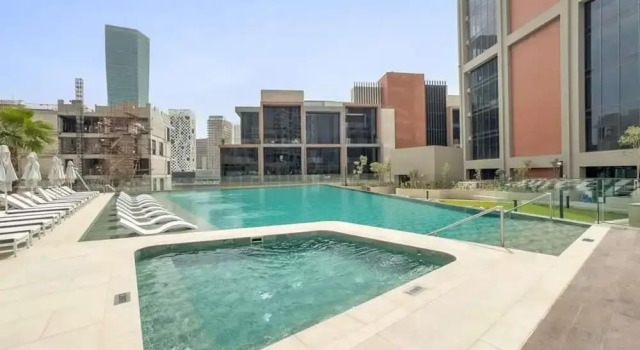 Апартаменты Luxury Living in Peninsula Five With Skyline View and Amazing Pool