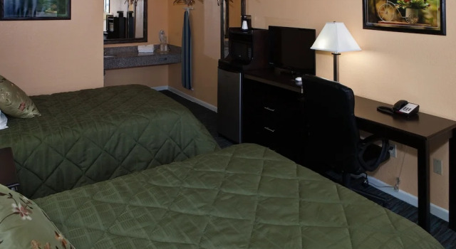 Двухместный номер Economy Bostonian Inn
