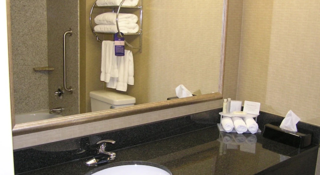 Двухместный номер Standard Holiday Inn Express Woodstock-Shenandoah Valley by IHG