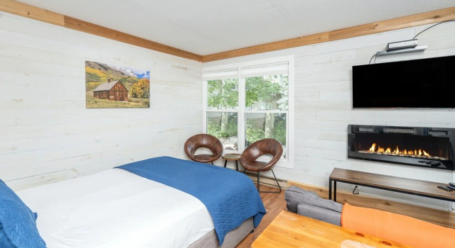 Номер Standard Mountainside Inn 310 1 Bedroom Hotel Room by Alpine Lodging Telluride