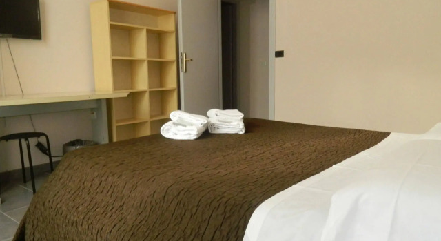 Hotel Luciani, Забронировать Отель Отели Рима с парковкой, рядом с Универмаг La Rinascente, Парковка