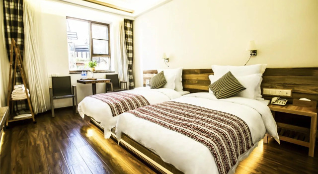 House & White Lakeside Lodge, Prenota Hotel Hotel a Lijiang con parcheggio, Parcheggio