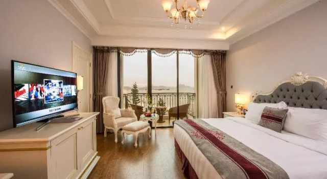 Двухместный номер Standard с балконом Vinpearl Resort & Spa Ha Long