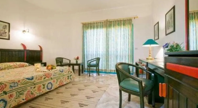 Desert Inn Hurghada Resort, Prenota Resort Hotel a Mar Rosso con parcheggio, Parcheggio