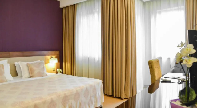 Двухместный номер Deluxe с балконом Hotel Tami Residence