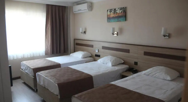 Трёхместный номер Gold Hotel