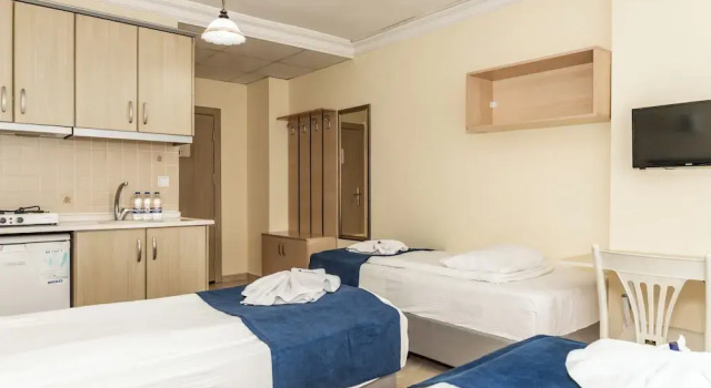 Трёхместный номер Standard с балконом Berrak Su Hotel