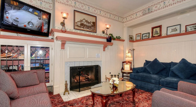 Centrella Hotel, A Kirkwood Collection Hotel