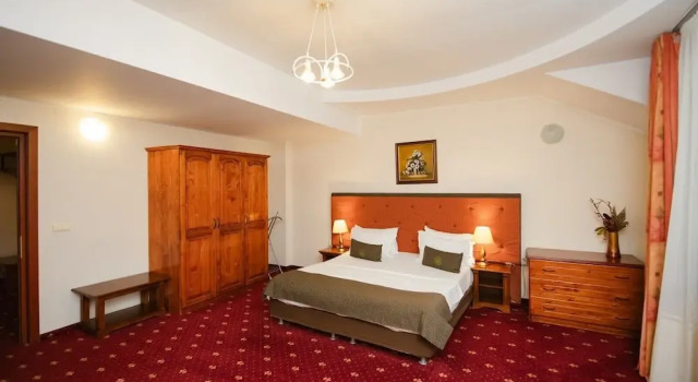 Апартаменты с балконом и с видом на сад Hotel Fantanita Haiducului