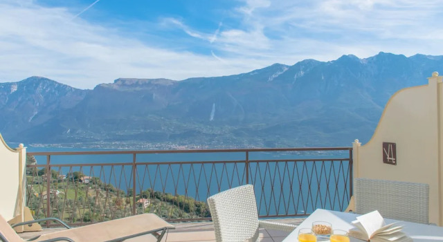 Двухместный номер Superior с балконом Village Hotel Lucia
