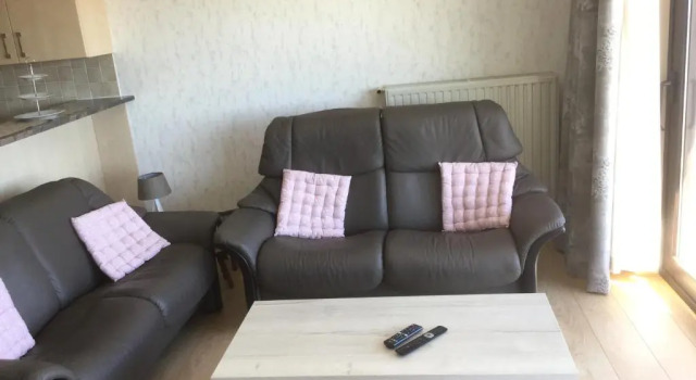 Volledig vernieuwd appartement tussen zee,bos en de duinen, Rezerwuj Apartament Hotele w Bruksela z parkingiem, Parking