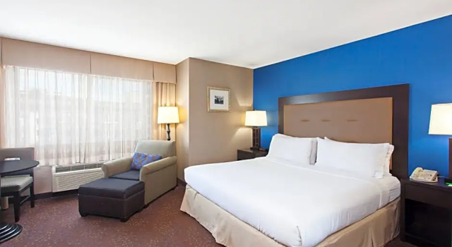 Люкс c 1 комнатой Holiday Inn Express & Suites Seattle Downtown - Lake Union by IHG
