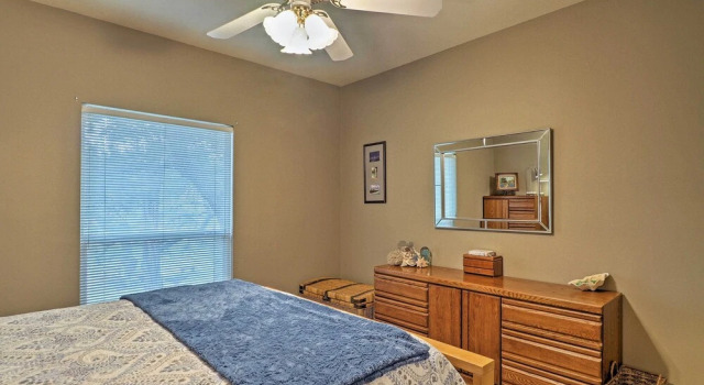 Коттедж Round Rock Lakefront Home w/ Water Toys & Fire Pit