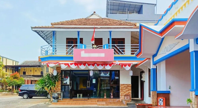 TwoSpaces Living at Matahari Homestay
