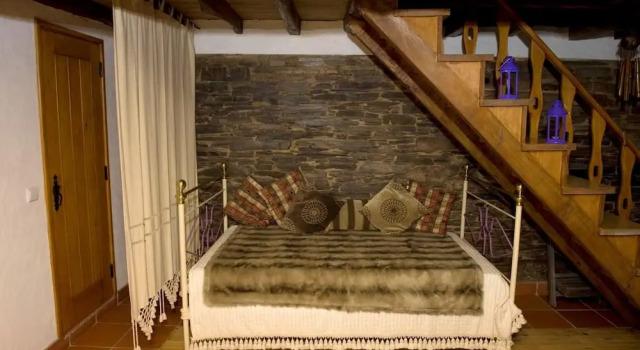 House with 2 Bedrooms in Arganil, with Wonderful Mountain View And Wifi, Prenota Casa vacanze Hotel a Alentejo con parcheggio, Parcheggio