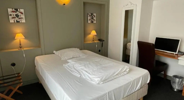 Camera Economy Hotel Malcot
