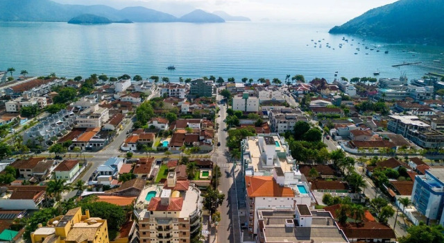 Коттедж Apto a 280m da Praia do Itagu c Piscina e Garagem