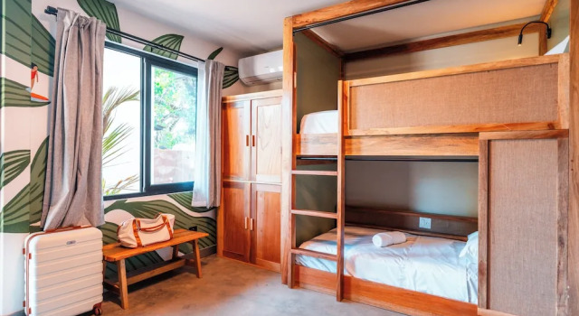 Кровать в общем номере Hotel Bambuda Santa Catalina