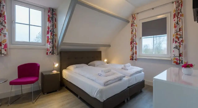 Picturesque Holiday Home in Oostkapelle near Beach