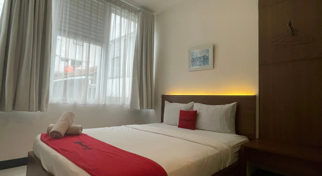 Номер Premium RedDoorz Plus near Parahyangan University