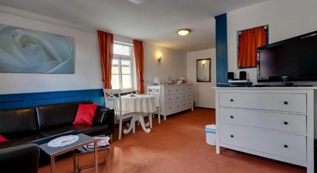 Hotel Kleine Radlerherberge, Забронировать Отель Мекмюль Баден-Вюртемберг