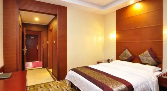 Longrun Business Hotel, Prenota Hotel Xishan District Kunming