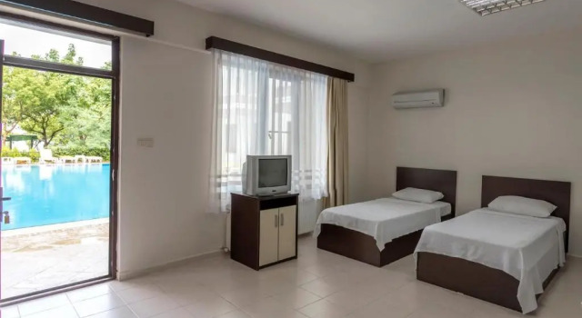 Трёхместный номер Standard с видом на бассейн Troas Beach Hotel