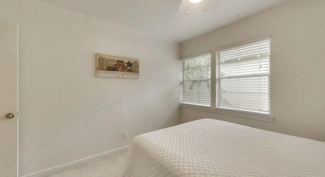 Longhorn Estate- 3 BD Arlington Home, Забронировать Отель Отели и гостиницы Арлингтон, рядом с Техасский университет в Арлингтоне, Отель
