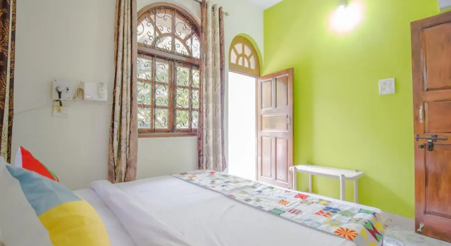 OYO 14751 Home Magnificent 1BHK Calangute, Prenota Hotel Hotel a Goa con parcheggio, Parcheggio