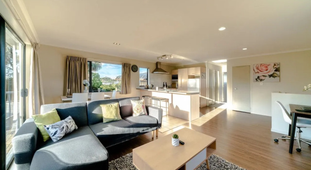 Glenfield Central Modern 1 Bdr Unit