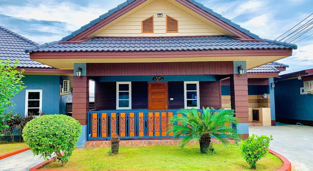 Кровать в общем номере Benwadee Resort Pattaya