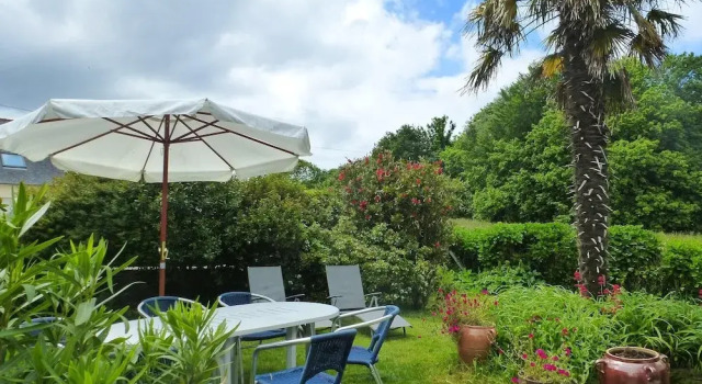 Коттедж Holiday Home in Perros-guirec Near Beaches