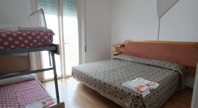 Четырёхместный номер Standard с балконом Hotel Sabrina Nord