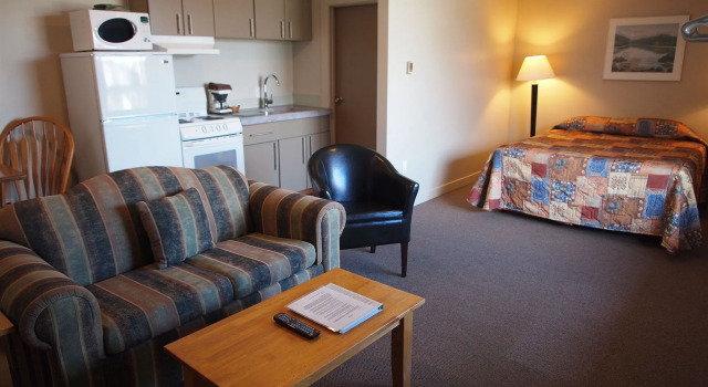 West Coast Motel on the Harbour, Rezerwuj Motel Hotele w Vancouver island z basenem, Basen