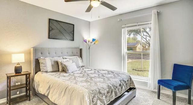 Home w/ Game Room & Pool: Wichita Falls Retreat, Rezerwuj Dom wakacyjny Wille w Wichita Falls, Willa