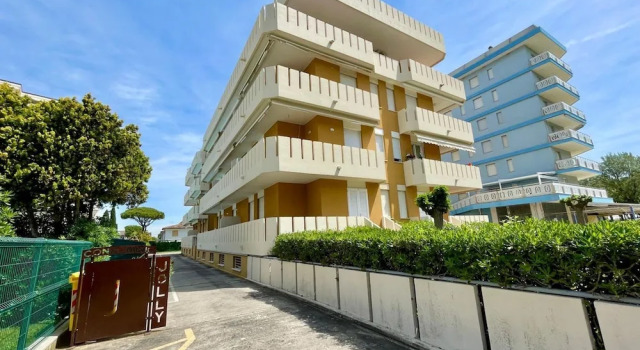 Апартаменты c 1 комнатой с балконом Comfortable Flat 140mt From the Beach