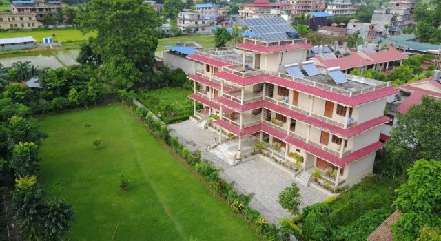 Номер Deluxe Chitwan Forest Resort with swimming pool , Chitwan National Park